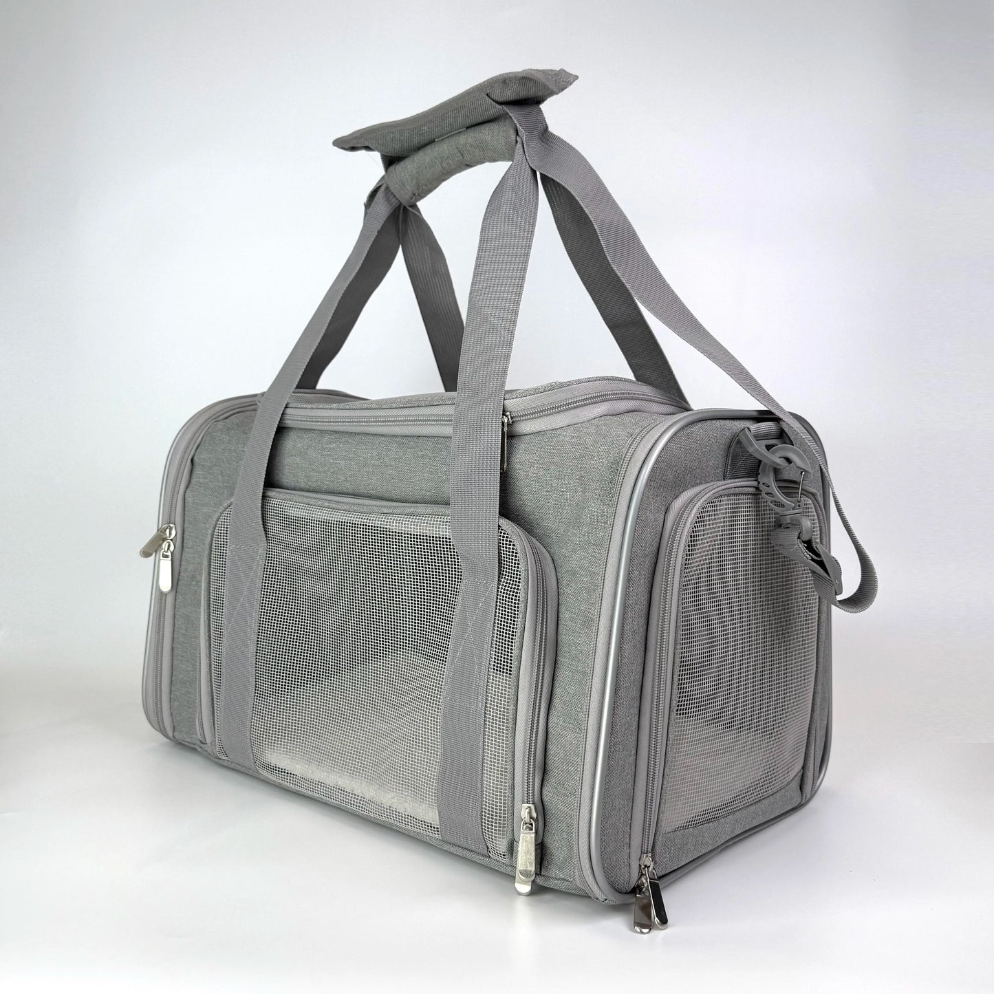 Premium Portable Pet Carrier for Large Cats and Small Dogs, Airline-Approved Soft Travel Bag with Breathable Mesh, Foldable Design for Outdoor, Car, and Airplane Use